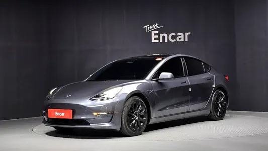 Tesla 3 AWD 2022