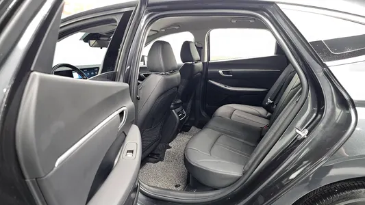 Hyundai (DN8) 2023 11