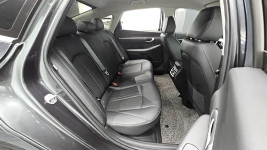 Hyundai (DN8) 2023 12