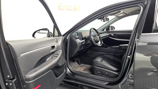 Hyundai (DN8) 2023 10