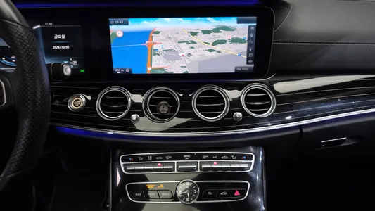 Mercedes-Benz E-Class W213 E400 4MATIC 2017 14
