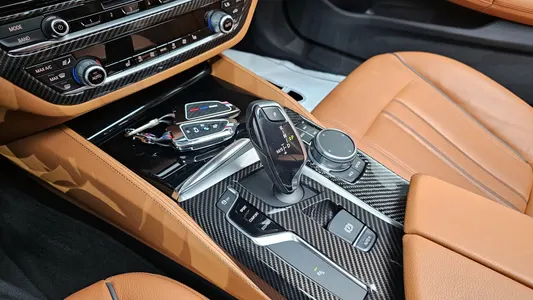 BMW 5 Series (G30) 520d 2018 9