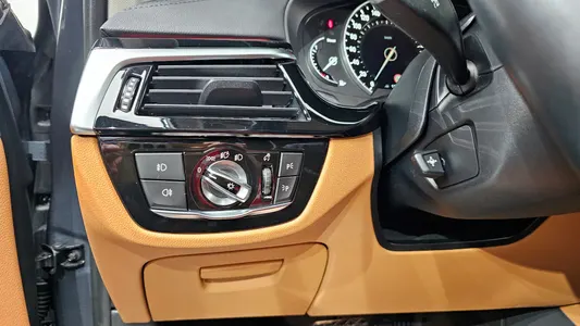 BMW 5 Series (G30) 520d 2018 17