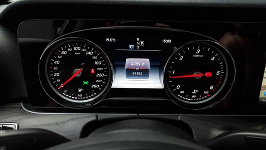 Mercedes-Benz E-Class W213 E220d 4MATIC 2018 8
