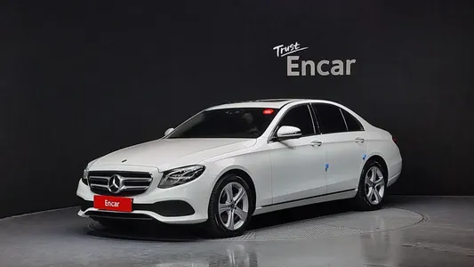 Mercedes-Benz E-Class W213 E220d 4MATIC 2018