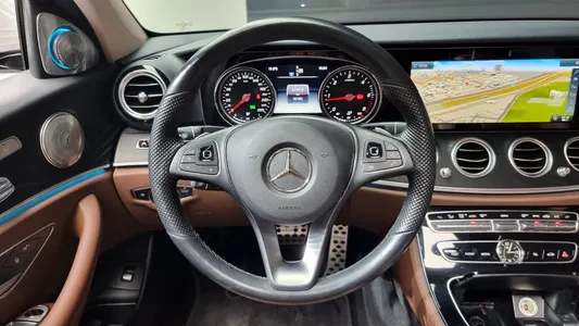 Mercedes-Benz E-Class W213 E220d 4MATIC 2018 13