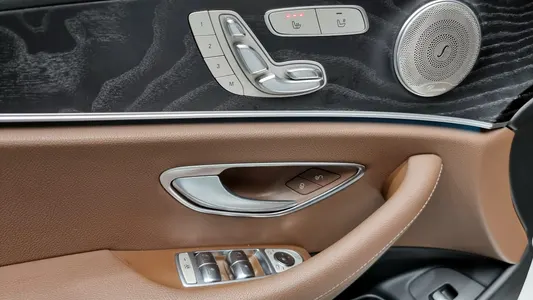 Mercedes-Benz E-Class W213 E220d 4MATIC 2018 14