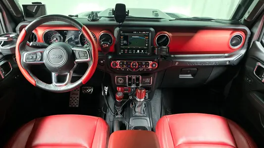 Jeep (JL) 2.0 4 2019 7