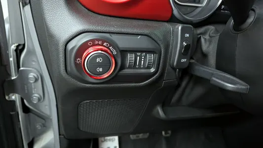 Jeep (JL) 2.0 4 2019 17