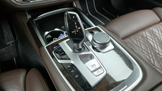 BMW 7 Series (G11) 750Li xDrive 2019 9