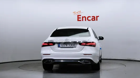Mercedes-Benz E-Class W213 E220d 4MATIC AMG Line 2020 4