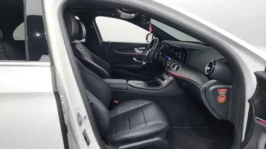 Mercedes-Benz E-Class W213 E220d 4MATIC AMG Line 2020 11
