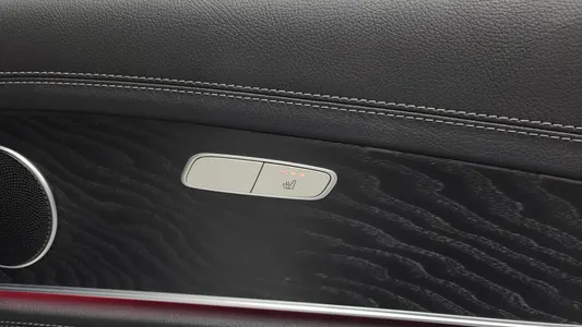 Mercedes-Benz E-Class W213 E220d 4MATIC AMG Line 2020 19