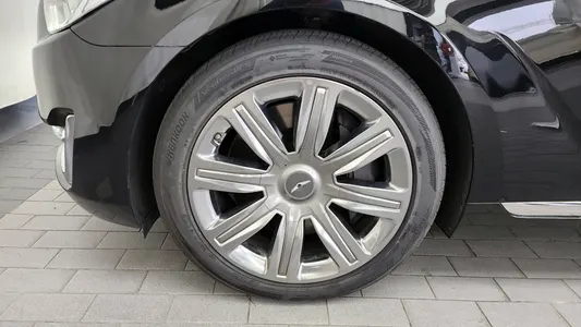 Genesis EQ900 5.0 GDI AWD 2016 5