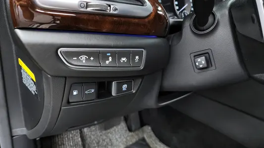 Genesis EQ900 5.0 GDI AWD 2016 16