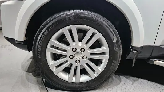 Land Rover 4 3.0 SDV6 HSE 2014 5