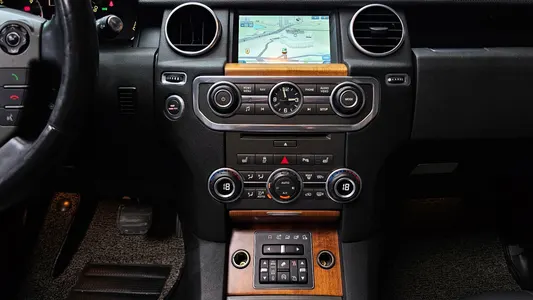 Land Rover 4 3.0 SDV6 HSE 2014 16