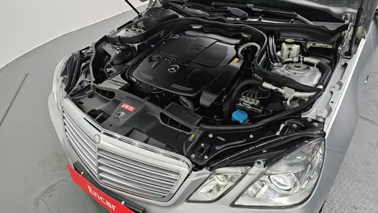 Mercedes-Benz E-Class W212 E300 2012 6