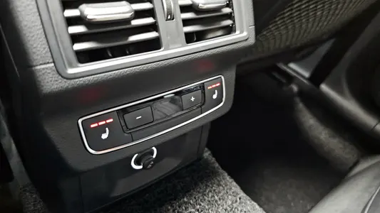 Audi Q5 (FY) 40 TDI 2020 17