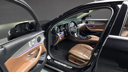 Mercedes-Benz E-Class W213 E200 2017 11