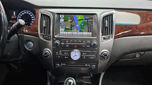 Hyundai () VS380 2011 14