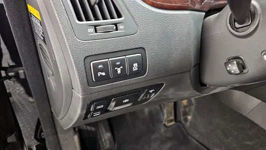 Hyundai () VS380 2011 16
