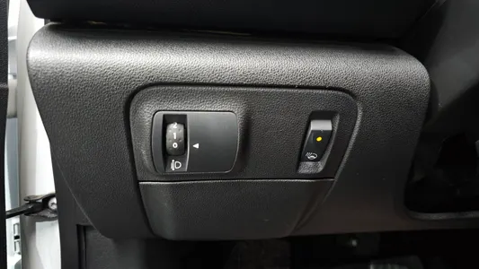 Renault Korea SM6 2.0 LPe SE () 2018 16