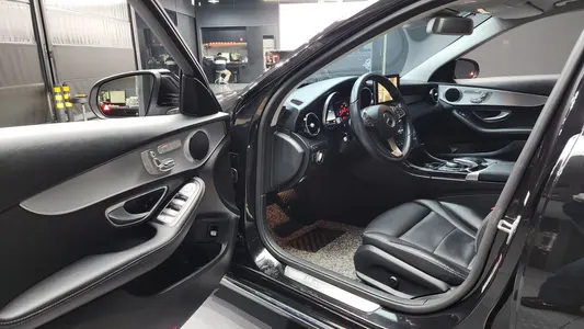 Mercedes-Benz C-Class W205 C200 2017 10