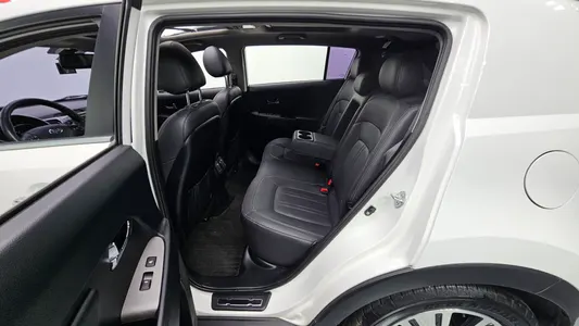 Kia R 4WD 2013 11
