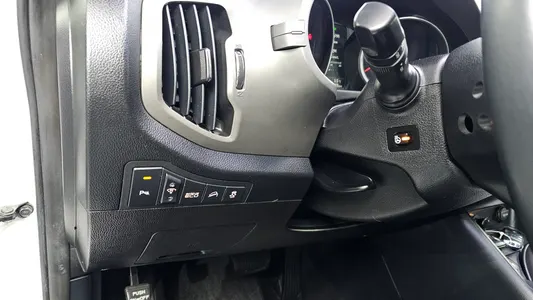 Kia R 4WD 2013 13