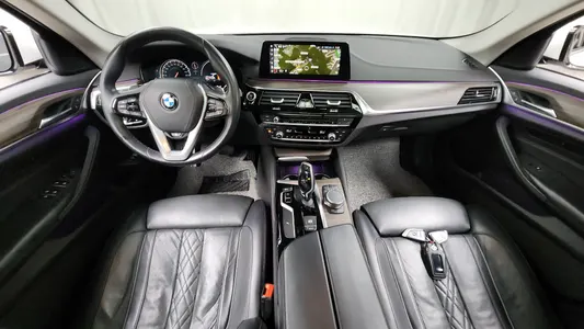 BMW 5 Series (G30) 530i xDrive 2018 7