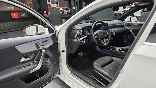 Mercedes-Benz A-Class W177 A200d 2021 11