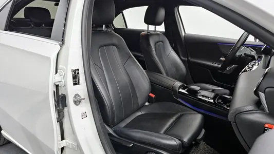 Mercedes-Benz A-Class W177 A200d 2021 10