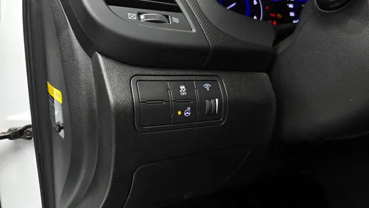 Hyundai () 1.6 VGT 2015 18