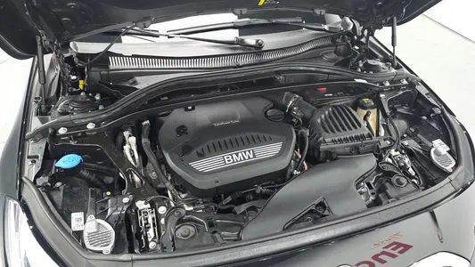 BMW 1 Series (F40) 118d 2020 6