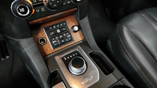 Land Rover 4 3.0 SDV6 HSE 2016 9