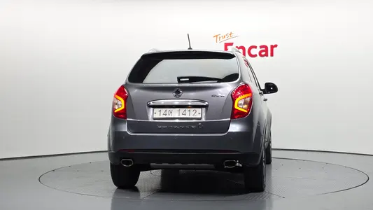 KG Mobility C 2.0 CVT 2WD 2014 4