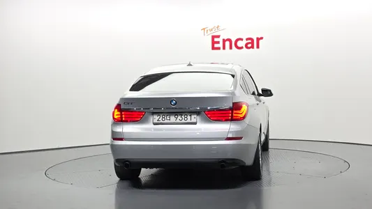BMW 5 Series GT (F07) GT 2011 4