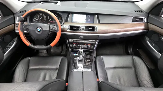 BMW 5 Series GT (F07) GT 2011 7