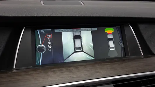 BMW 5 Series GT (F07) GT 2011 15