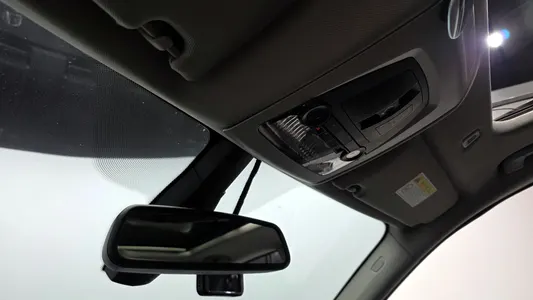BMW 5 Series GT (F07) GT 2011 18