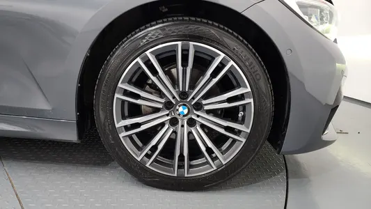 BMW 3 Series (G20) 320i M 2020 5