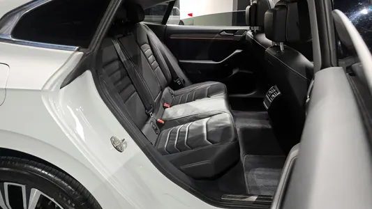 Volkswagen 아테온 2.0 TDI 2019 12