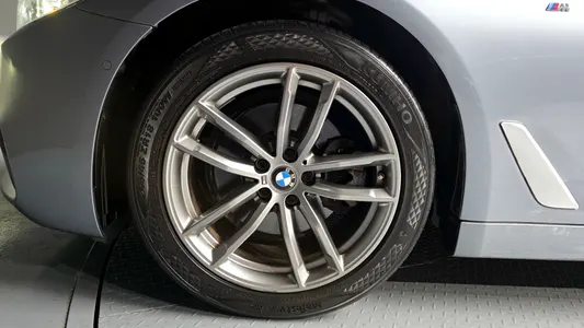 BMW 5 Series (G30) 520i M 2020 5