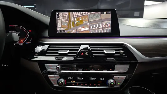 BMW 5 Series (G30) 520i M 2020 15
