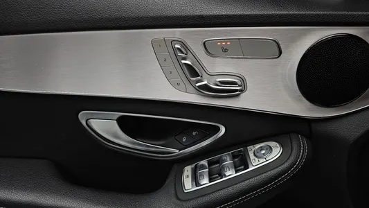 Mercedes-Benz C-Class W205 C200 2020 11