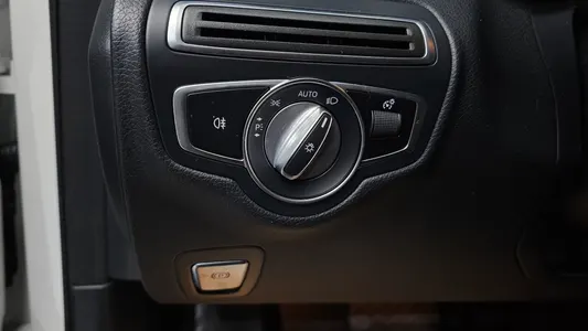 Mercedes-Benz C-Class W205 C200 2020 12