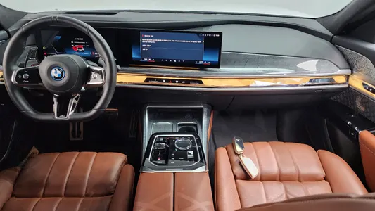 BMW 7 Series (G70) 750e xDrive M 2023 7