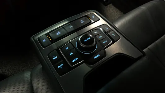 Hyundai DH G330 2015 17
