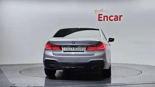 BMW 5 Series (G30) 530i 2020 4